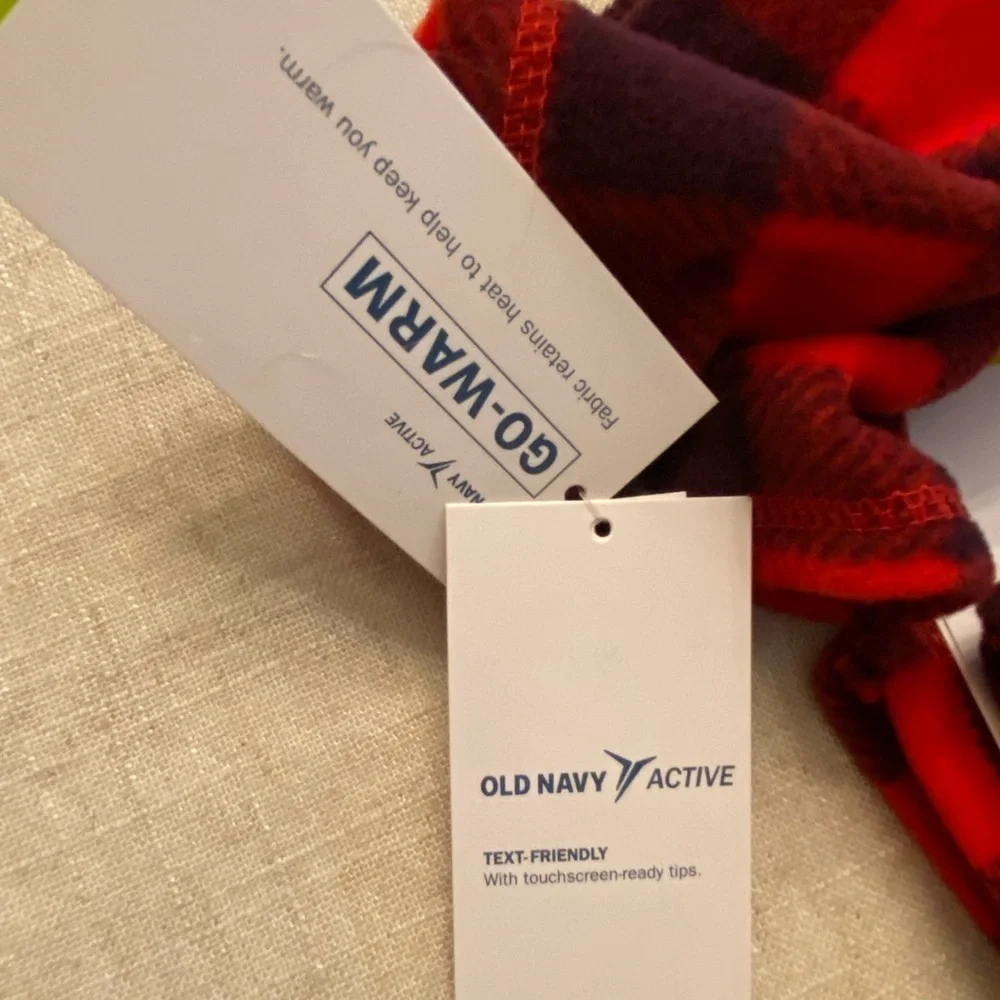 Red and Black Buffalo Plaid Fleece Gloves